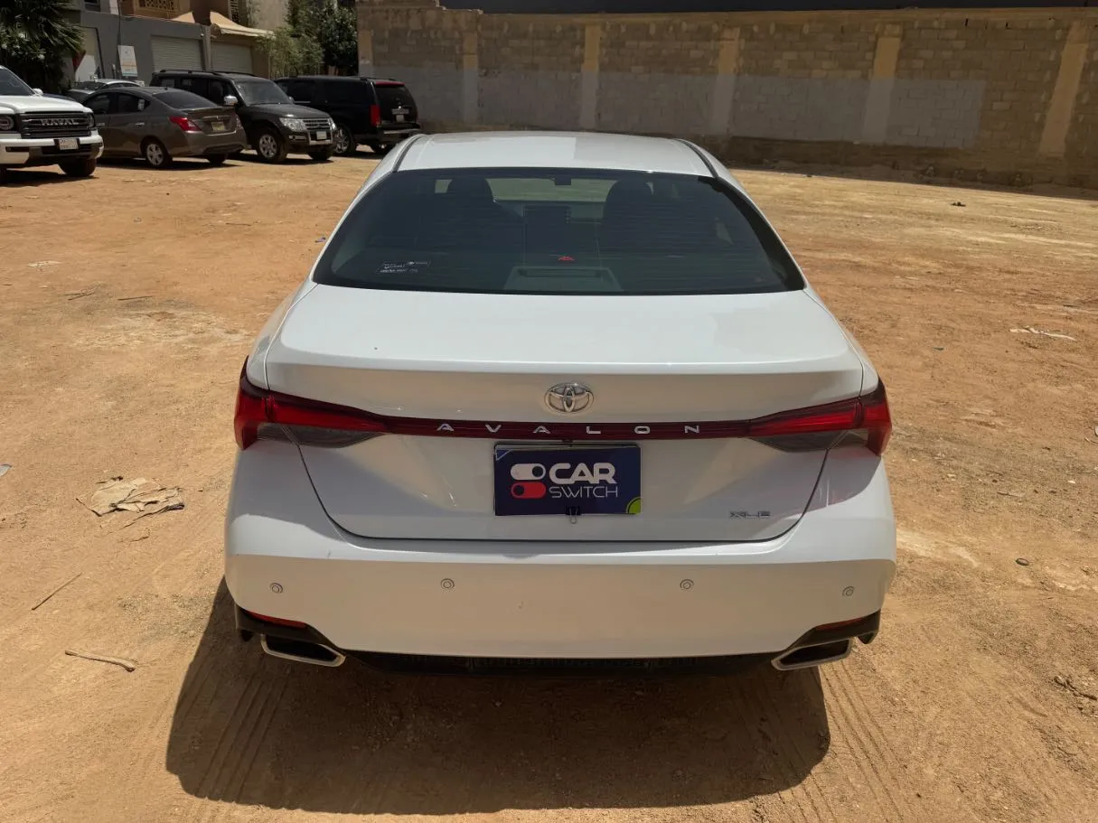 Car image 6
