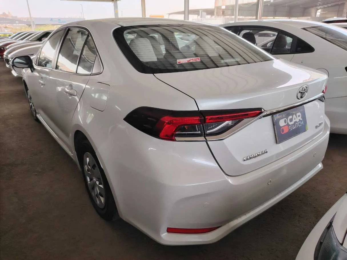 Car image 8
