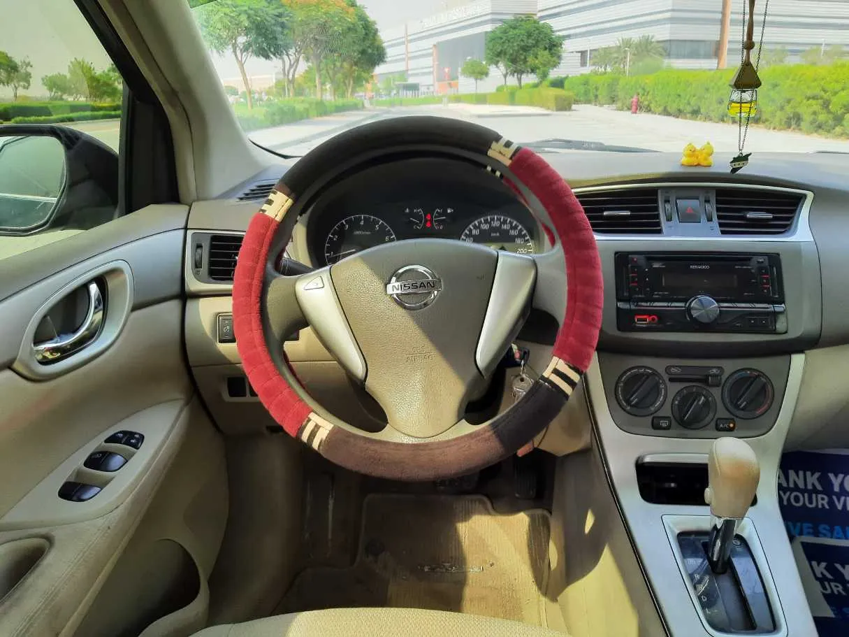 Car image 14