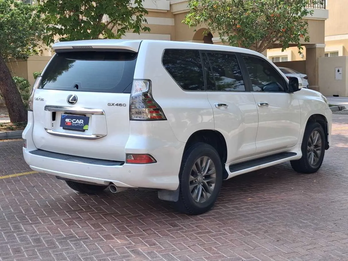 Car image 5