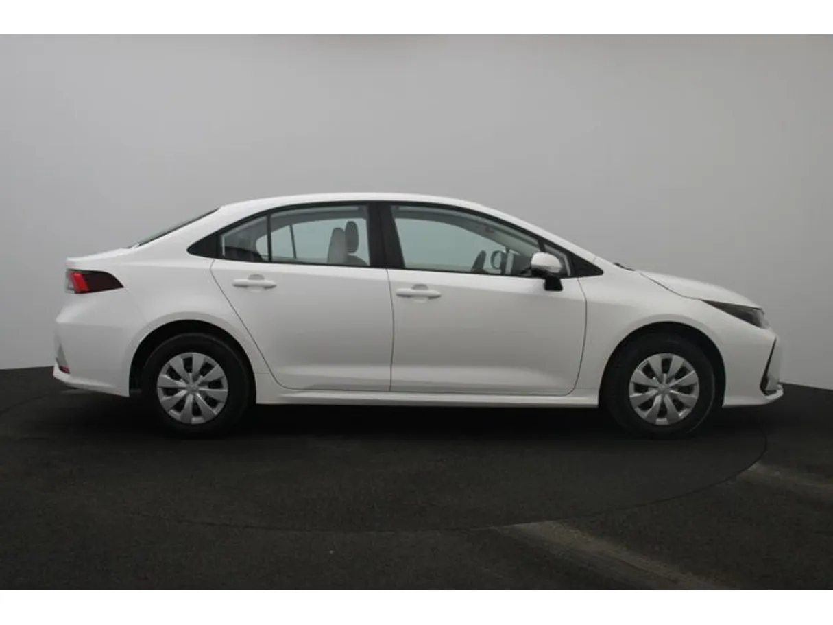 Car image 13