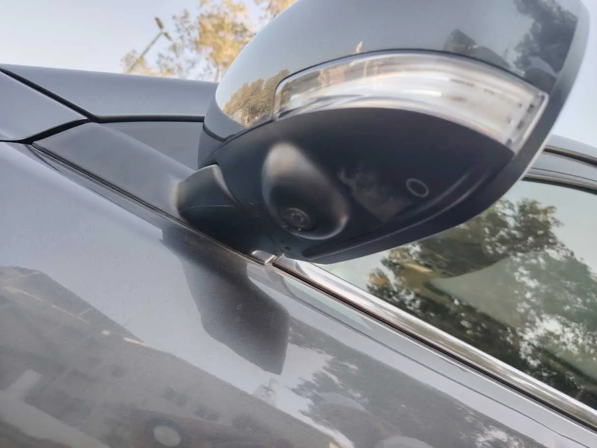 Car image 29
