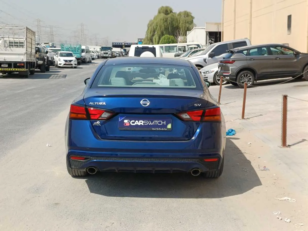 Car image 6