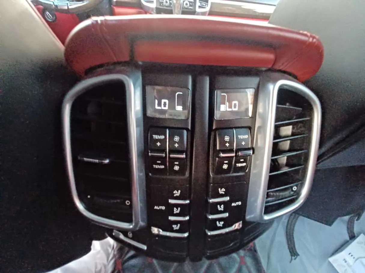 Car image 22