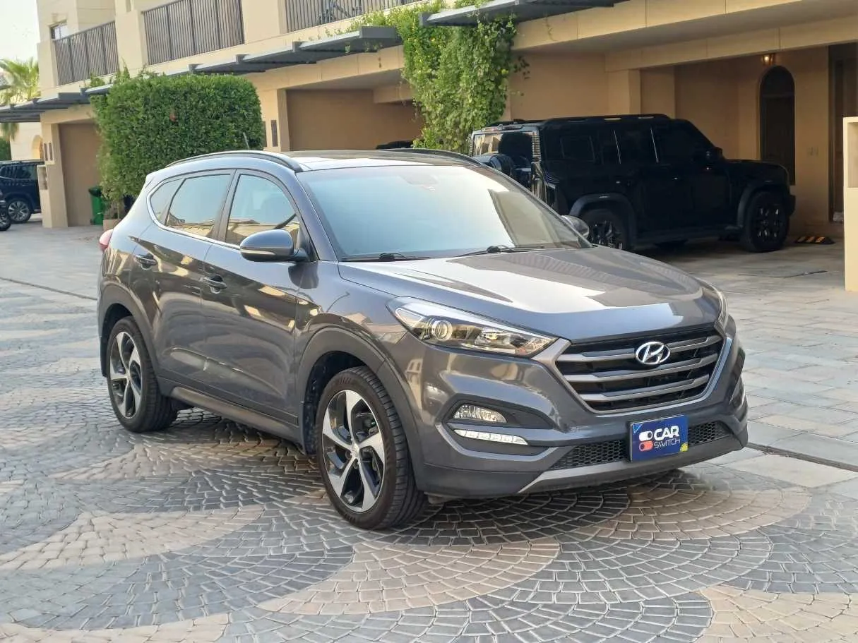 Car image 3