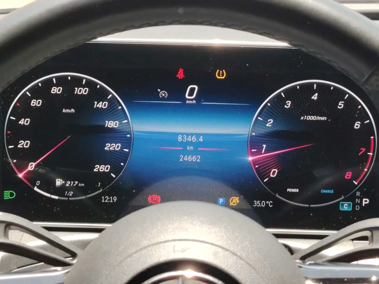 Car image 21