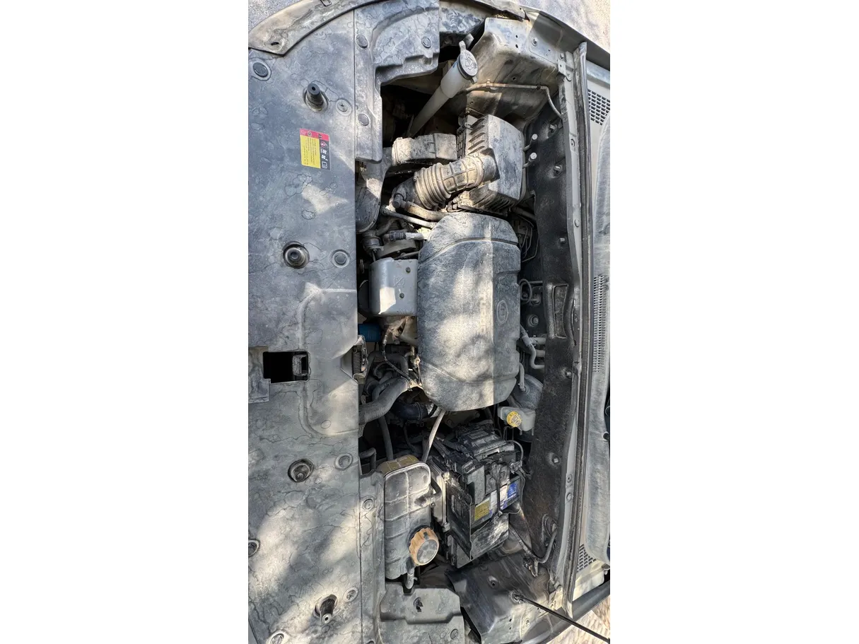 Car image 23
