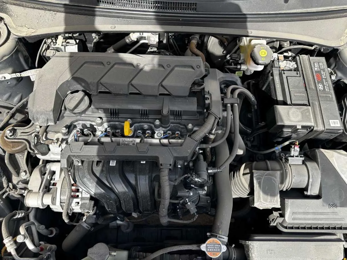 Car image 26