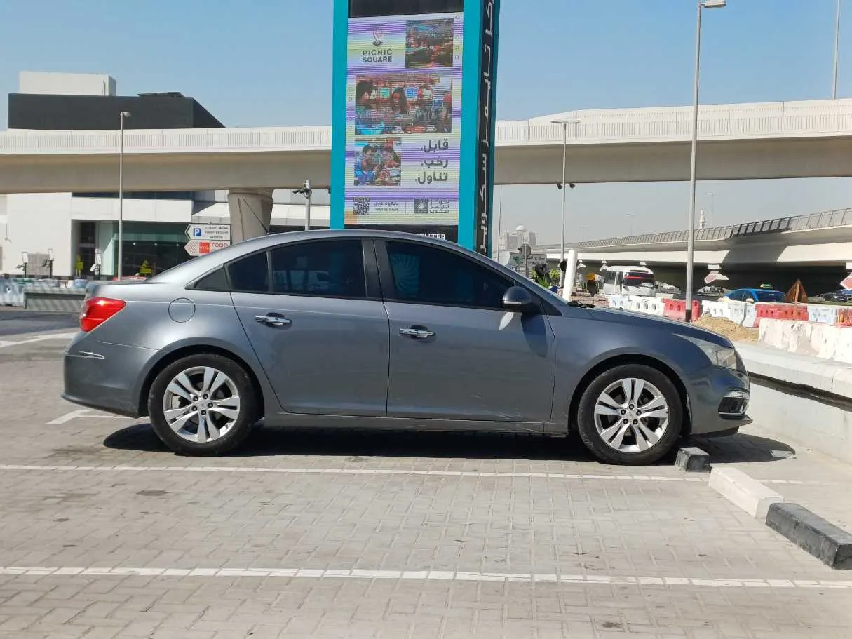 Car image 8