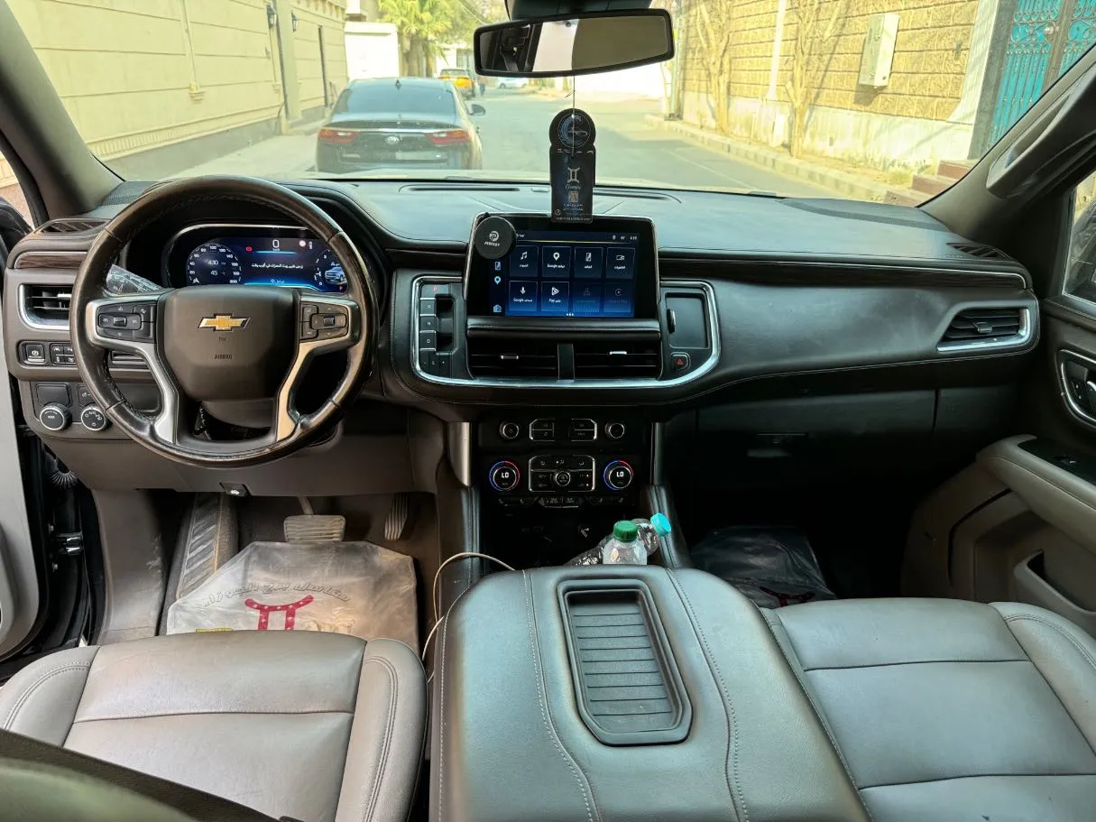 Car image 17