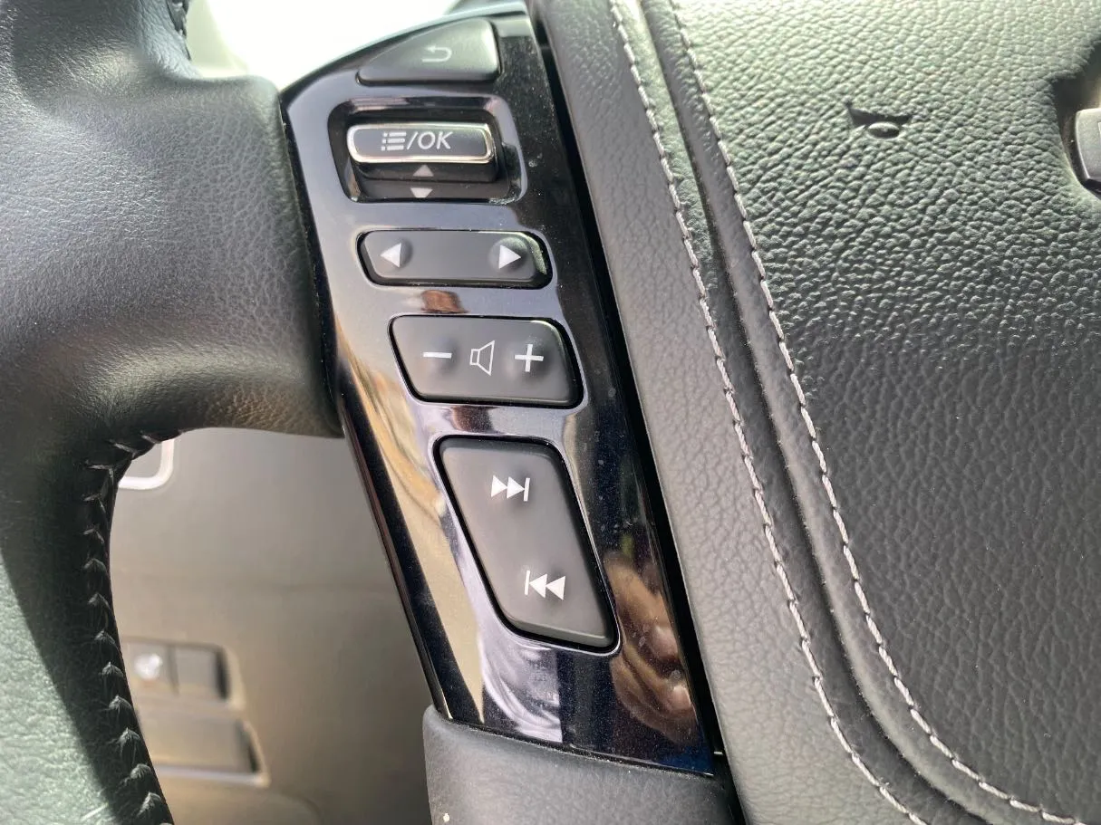 Car image 38