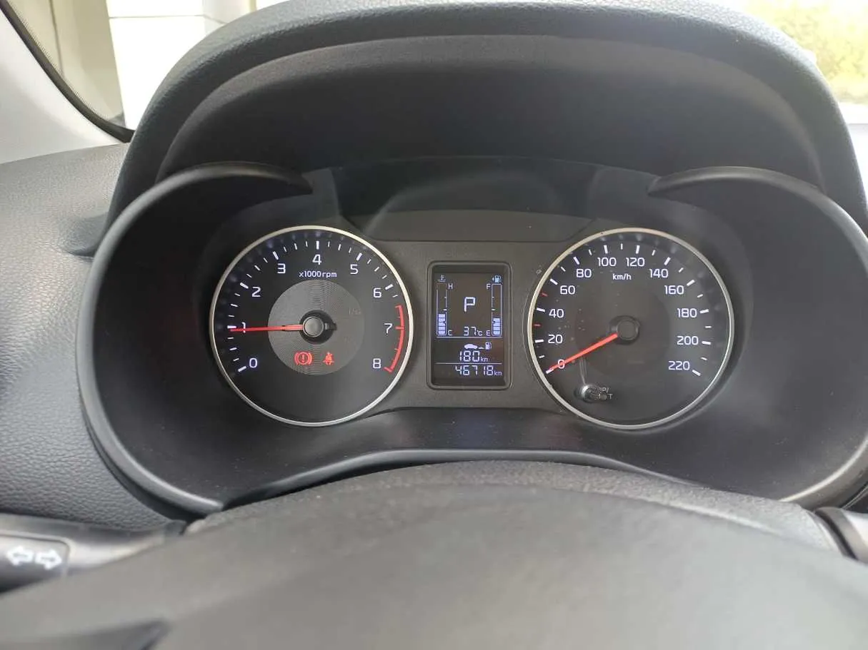 Car image 19