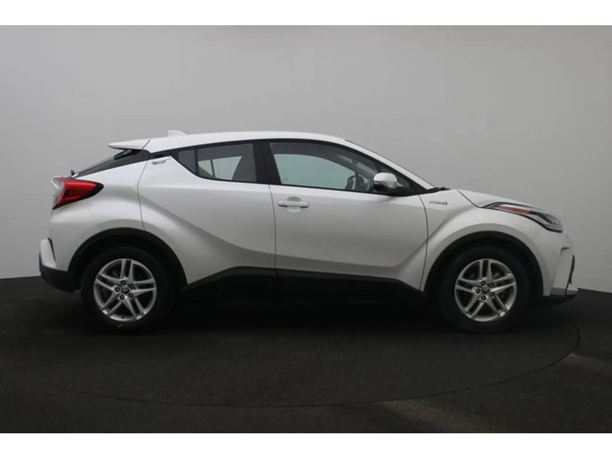 Car image 13