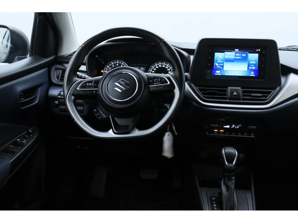 Car image 15