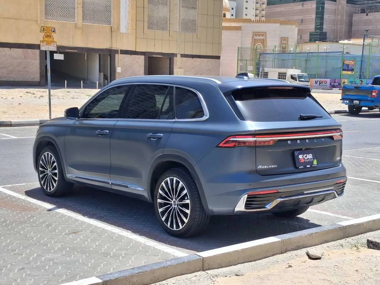 Car image 7
