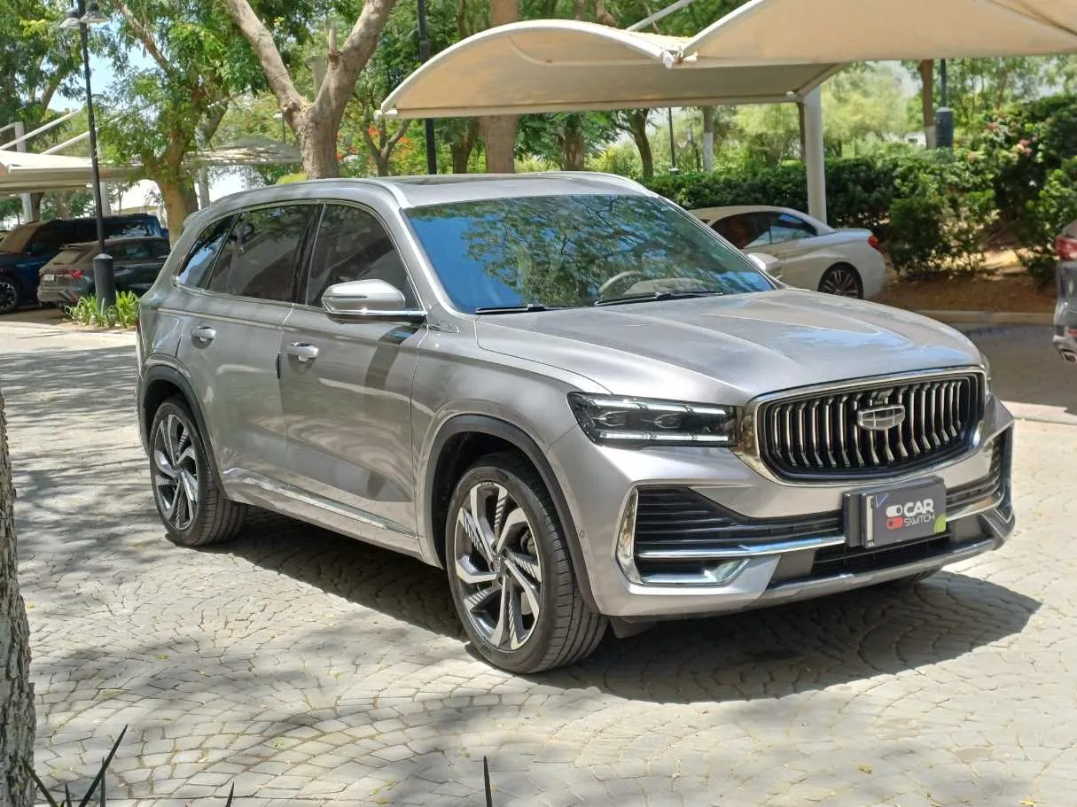 Car image 3