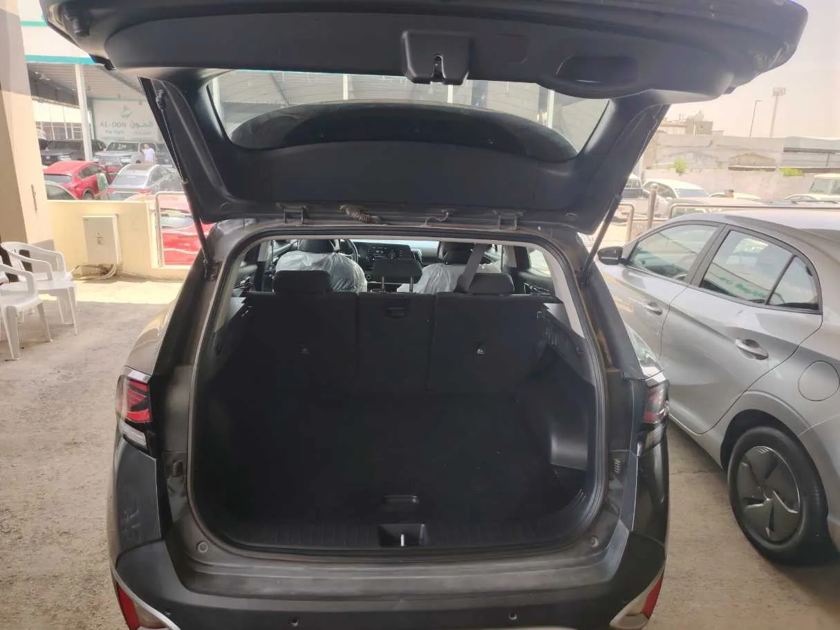 Car image 31