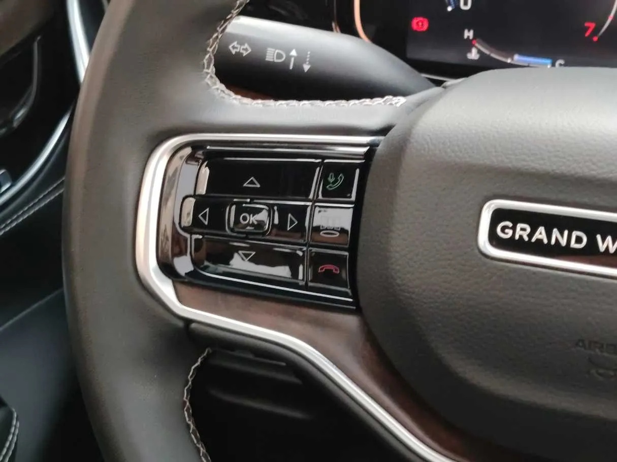 Car image 42