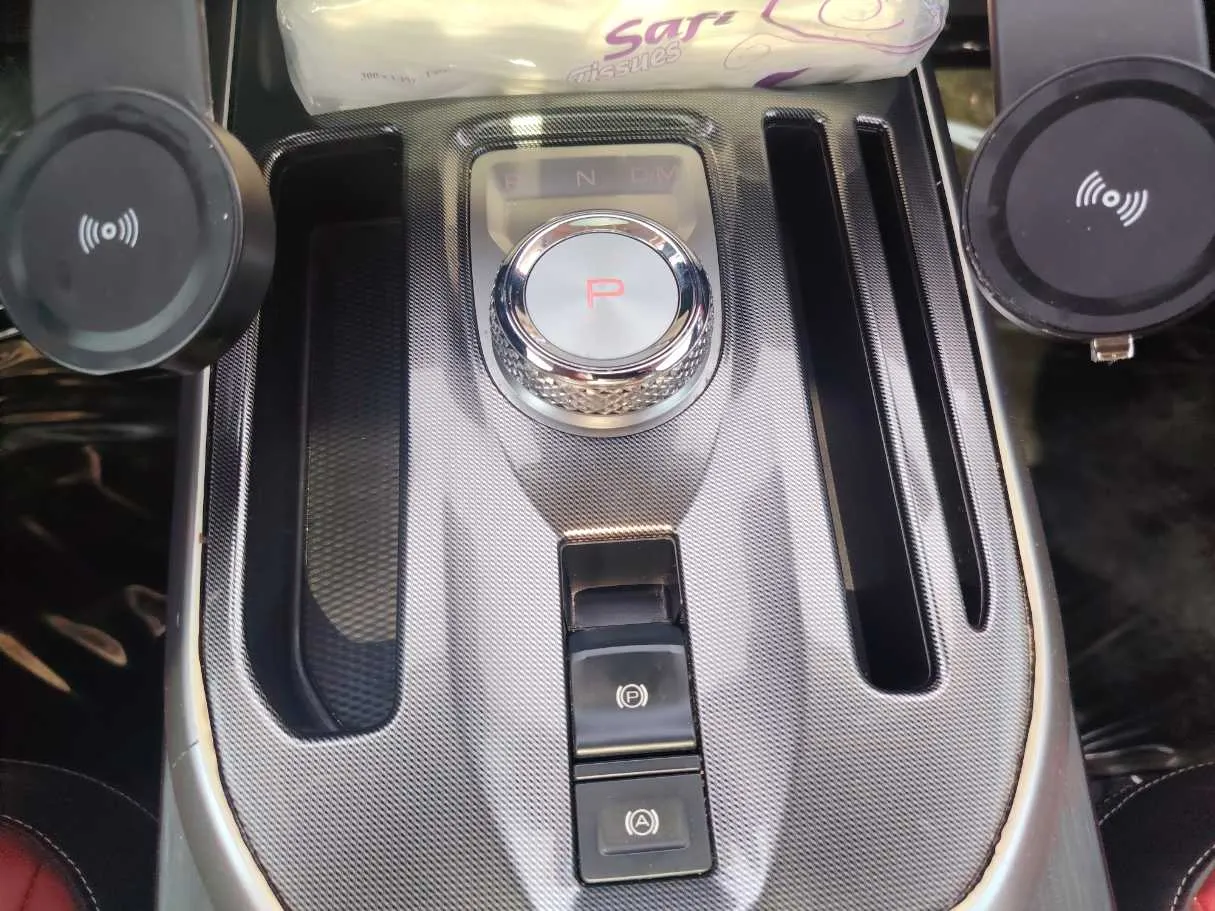 Car image 20
