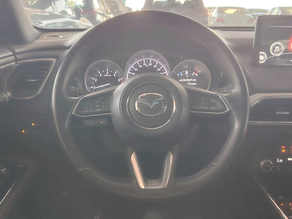 Car image 26