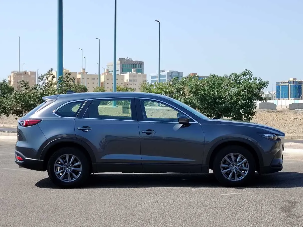 Car image 5