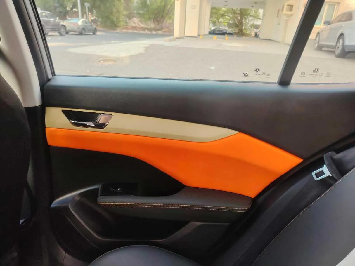 Car image 35