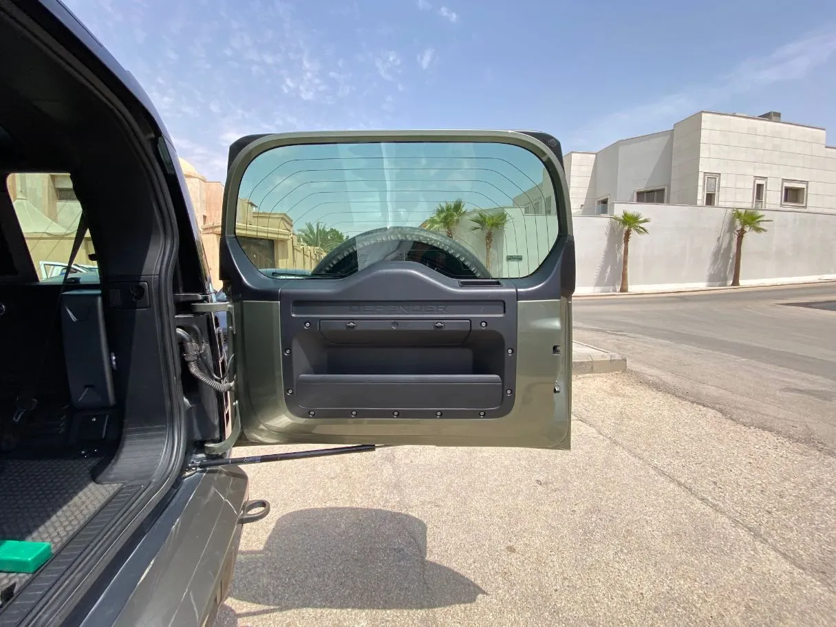 Car image 20