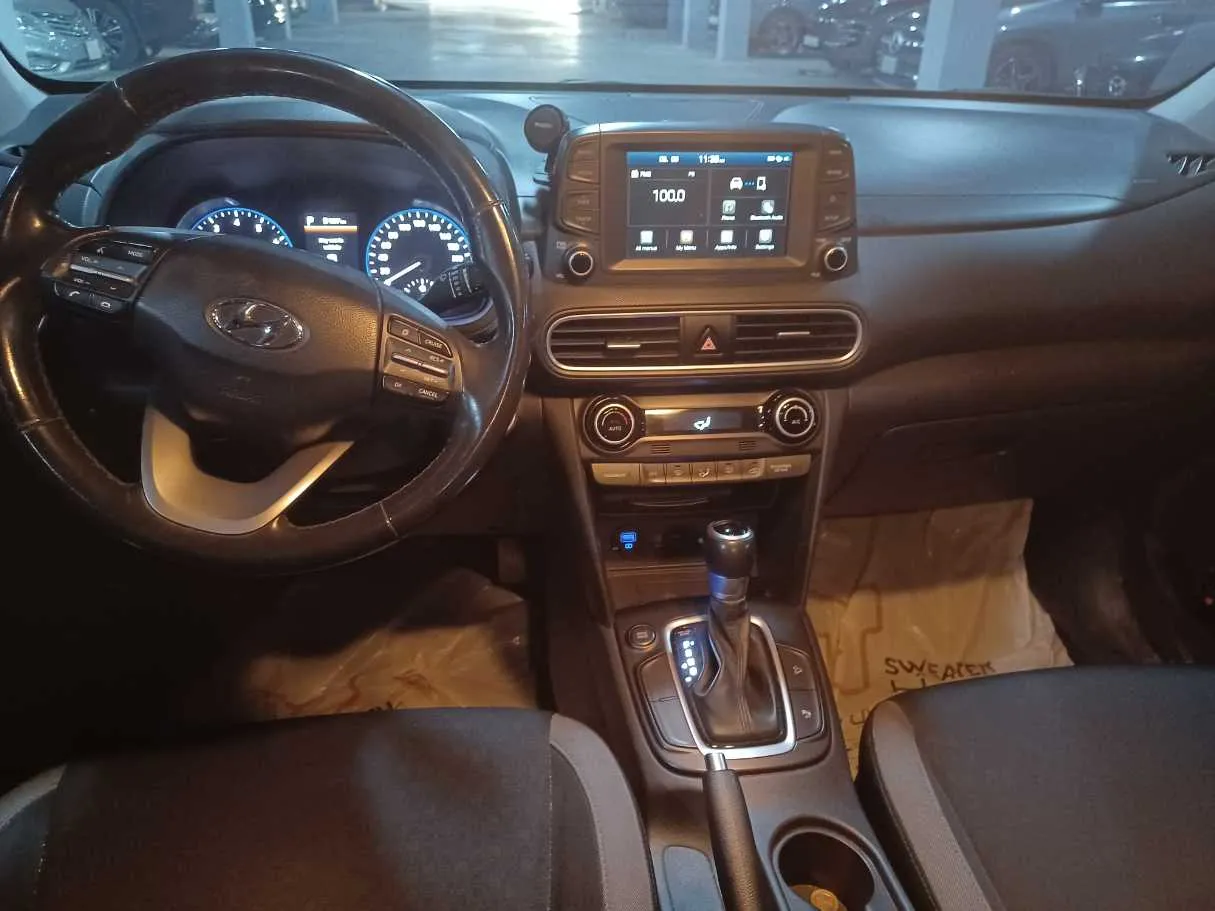 Car image 16