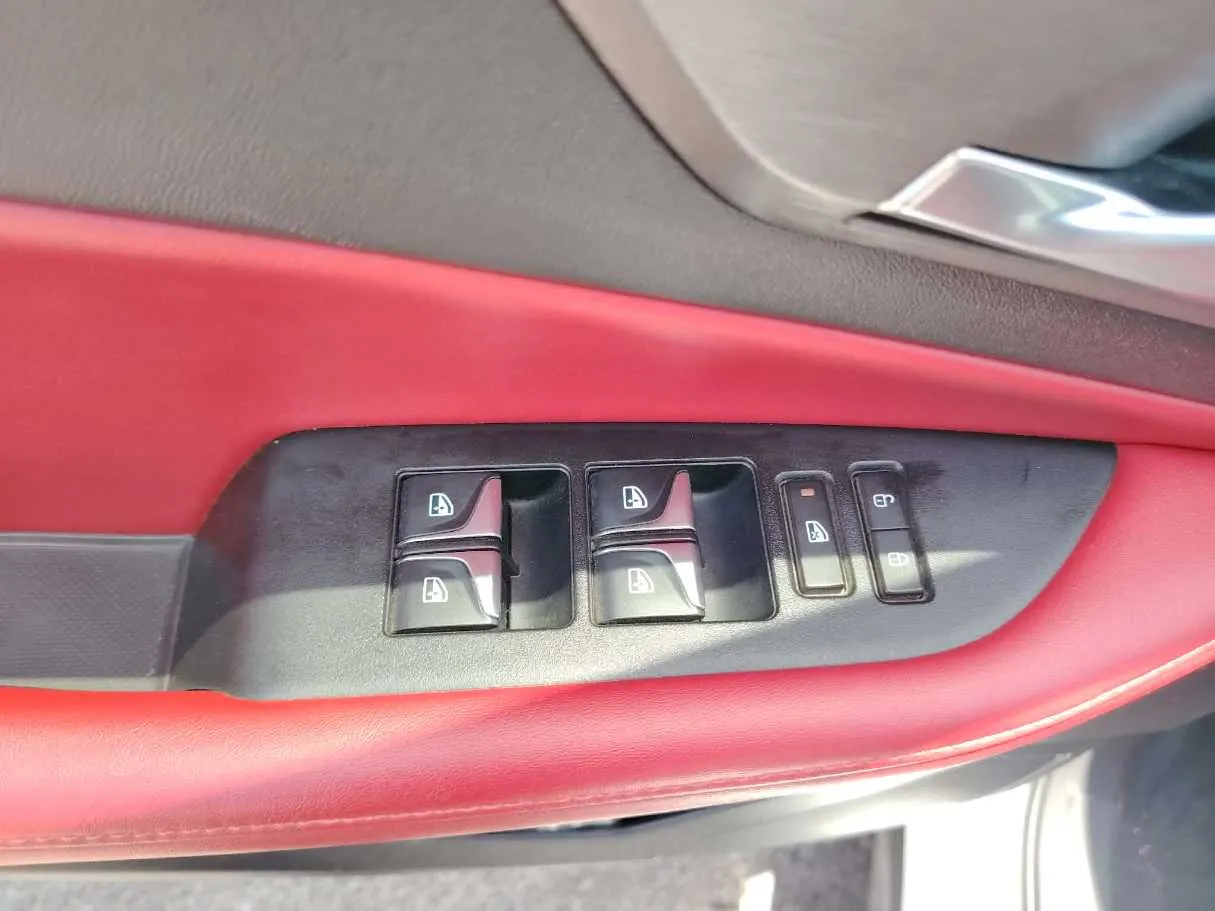 Car image 42