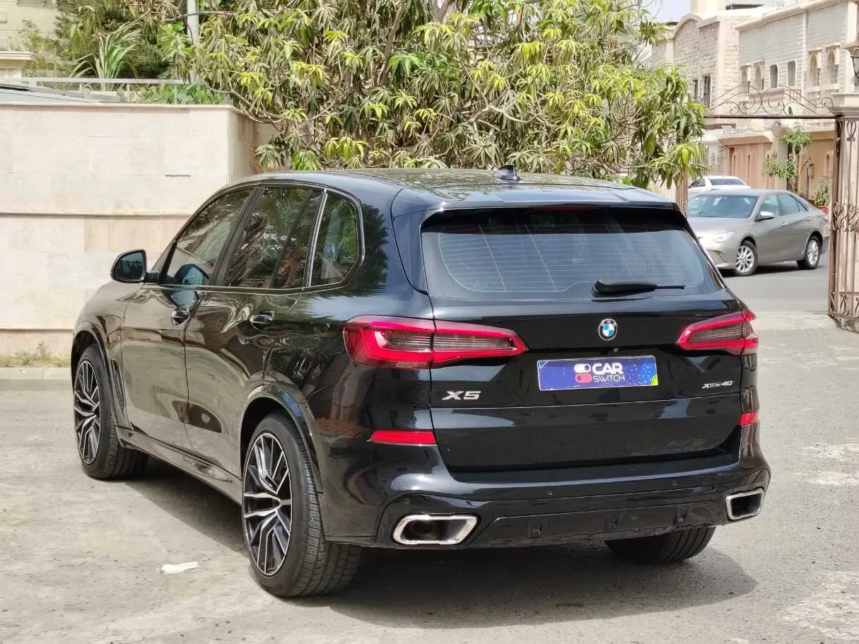Car image 7
