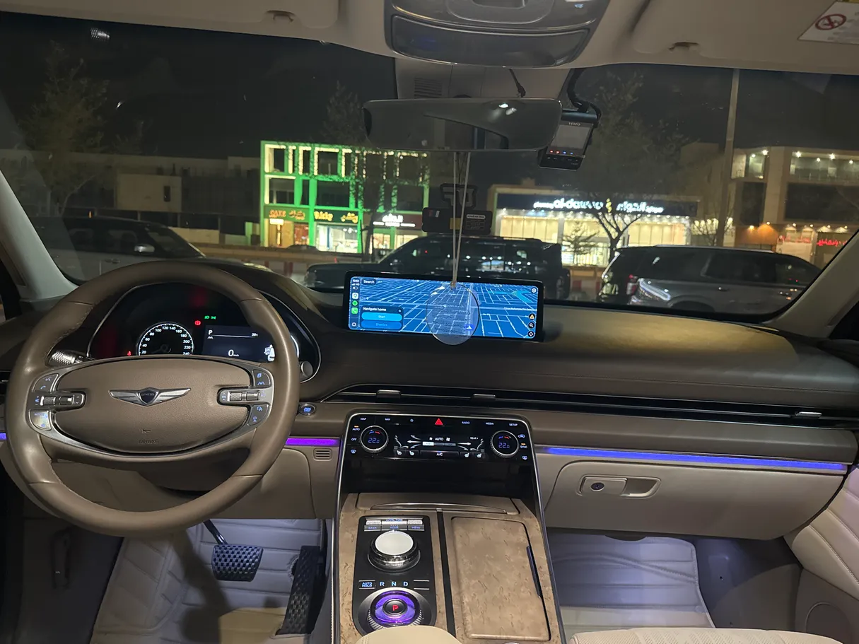 Car image 7
