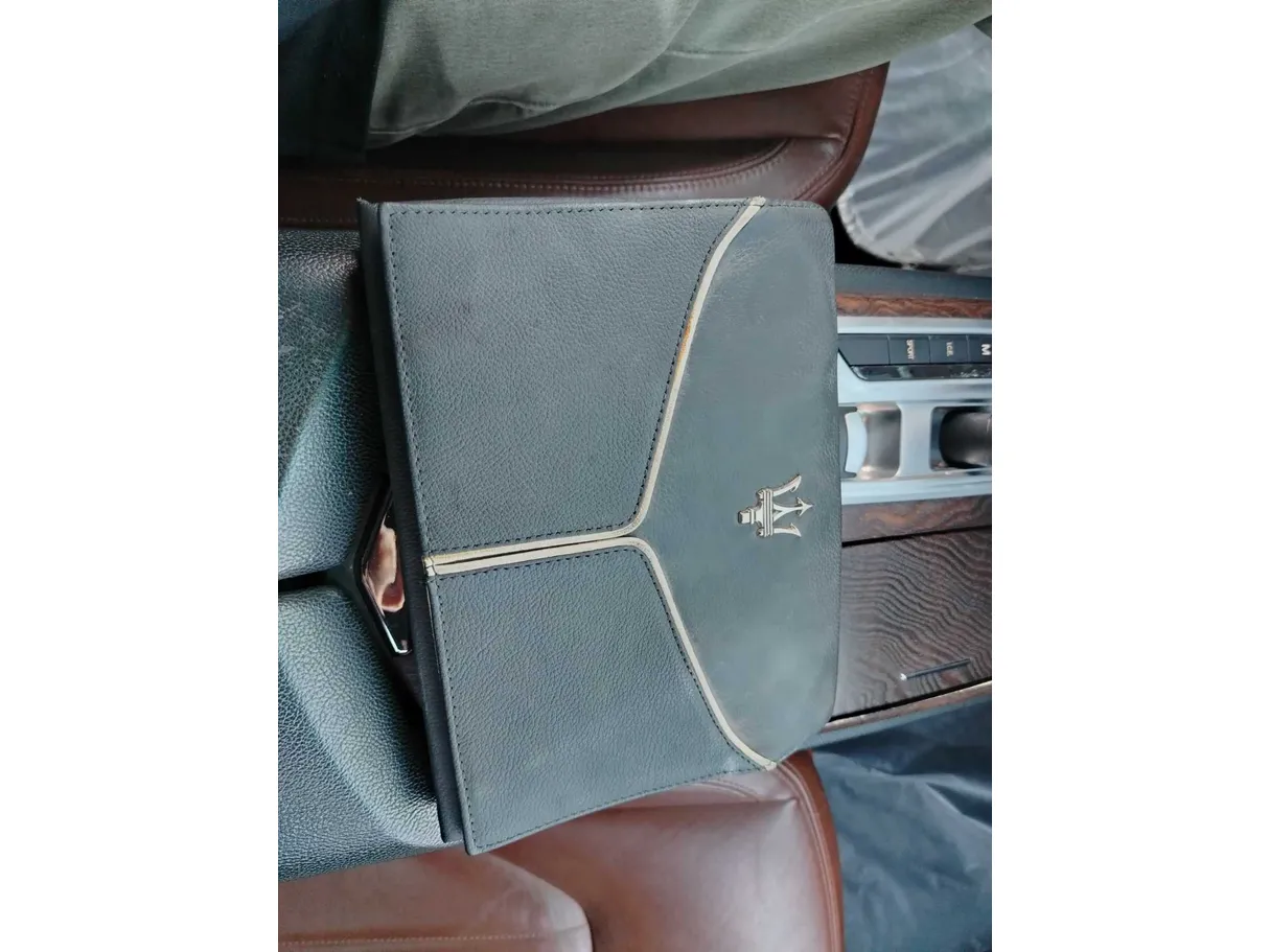 Car image 26