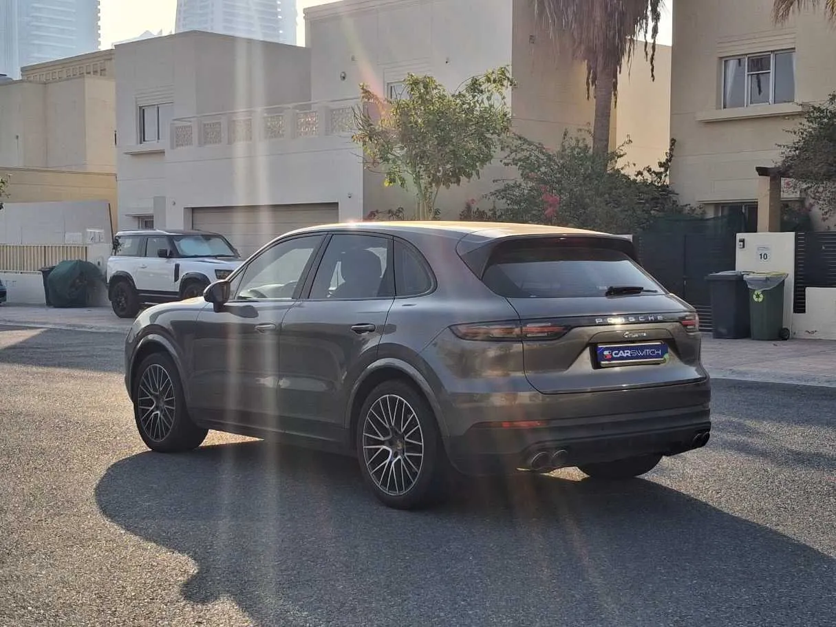 Car image 7