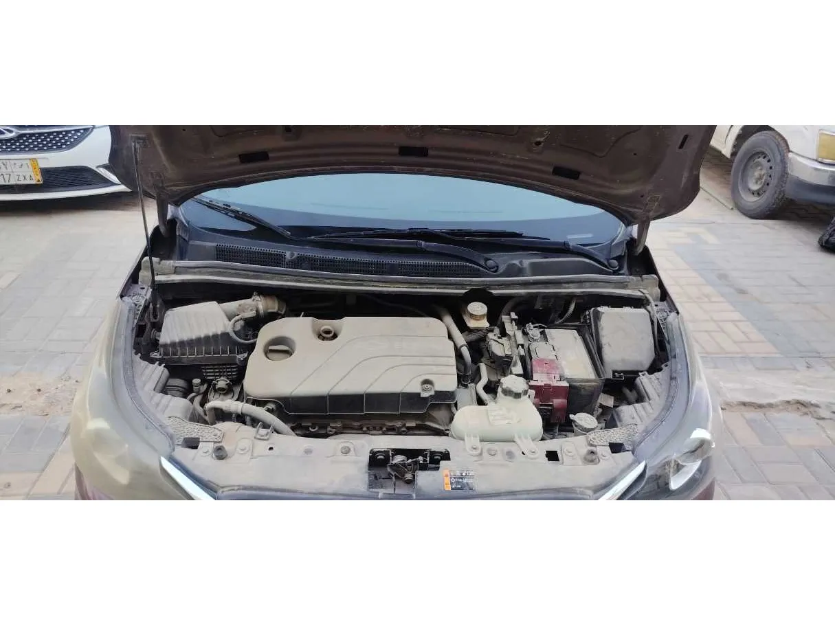 Car image 33