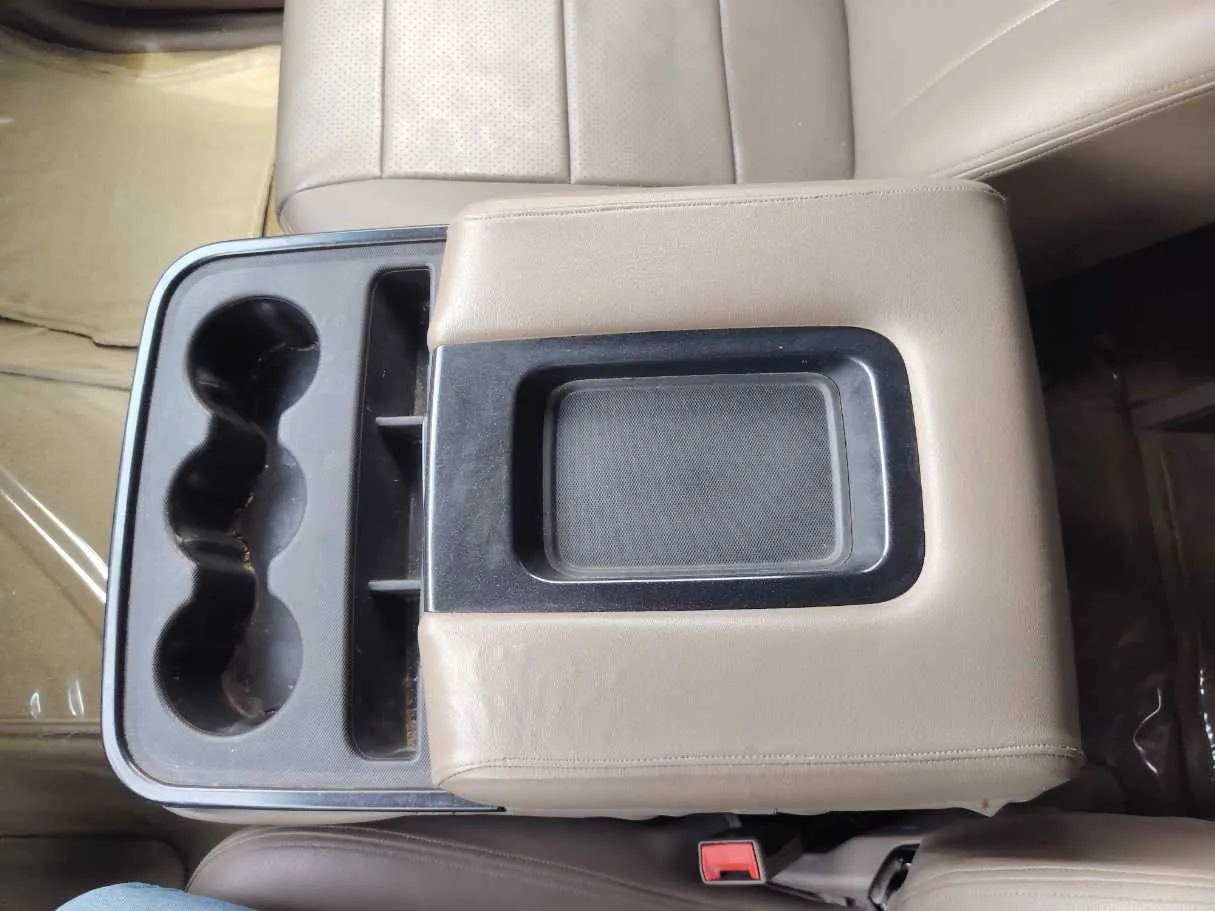 Car image 28