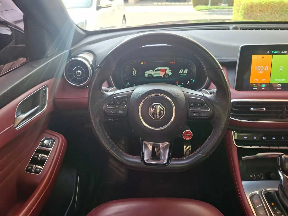 Car image 14