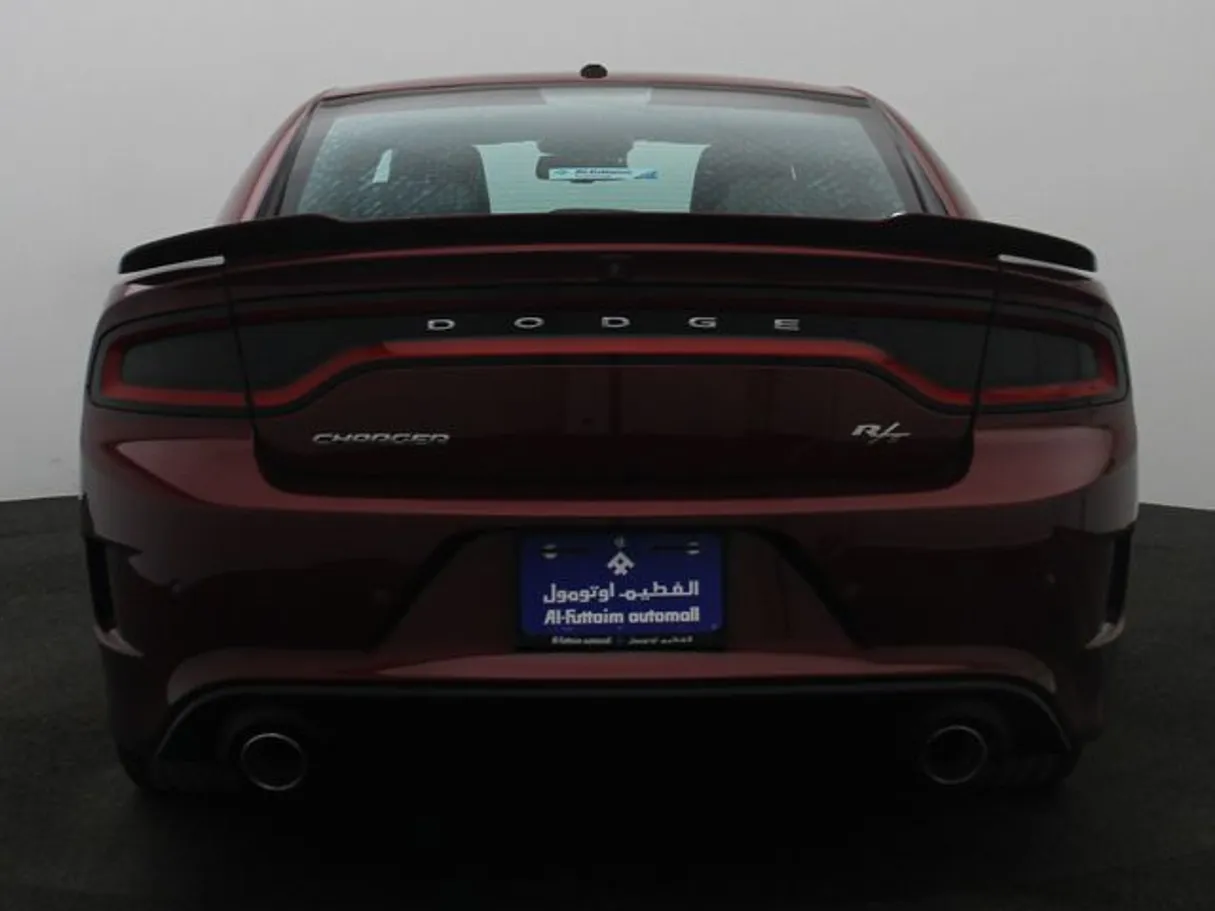 Car image 12