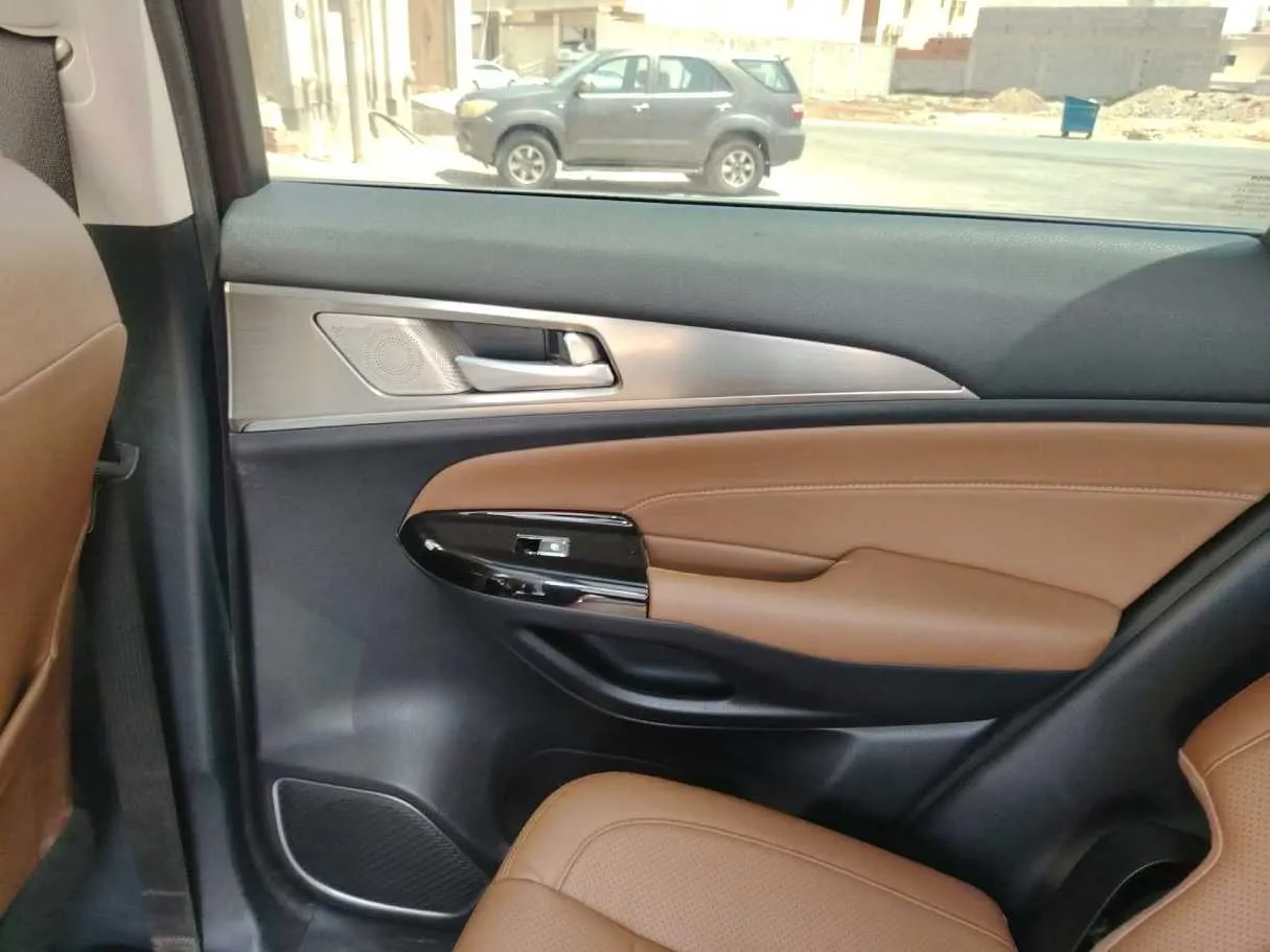 Car image 41
