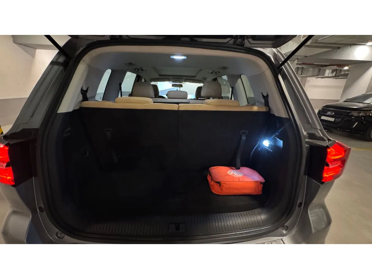 Car image 22
