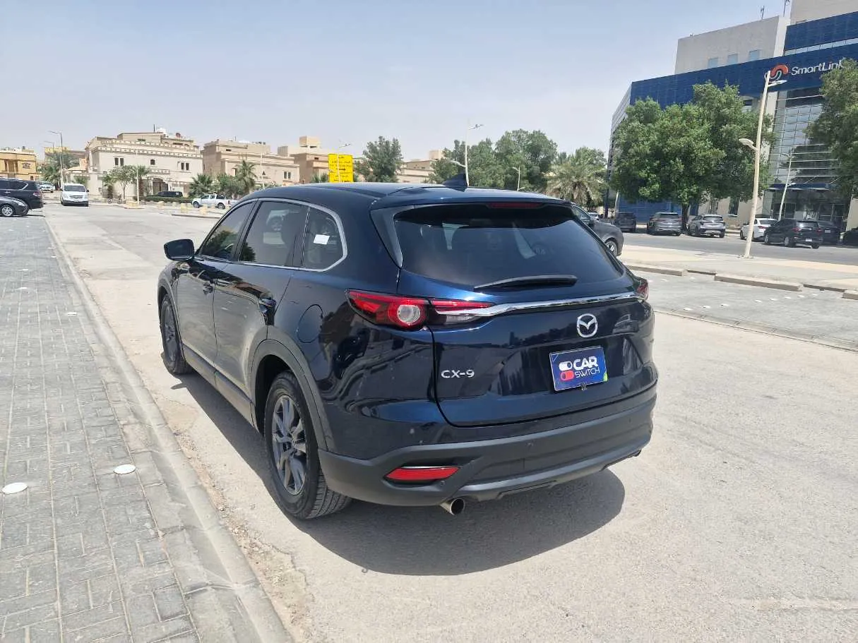 Car image 7
