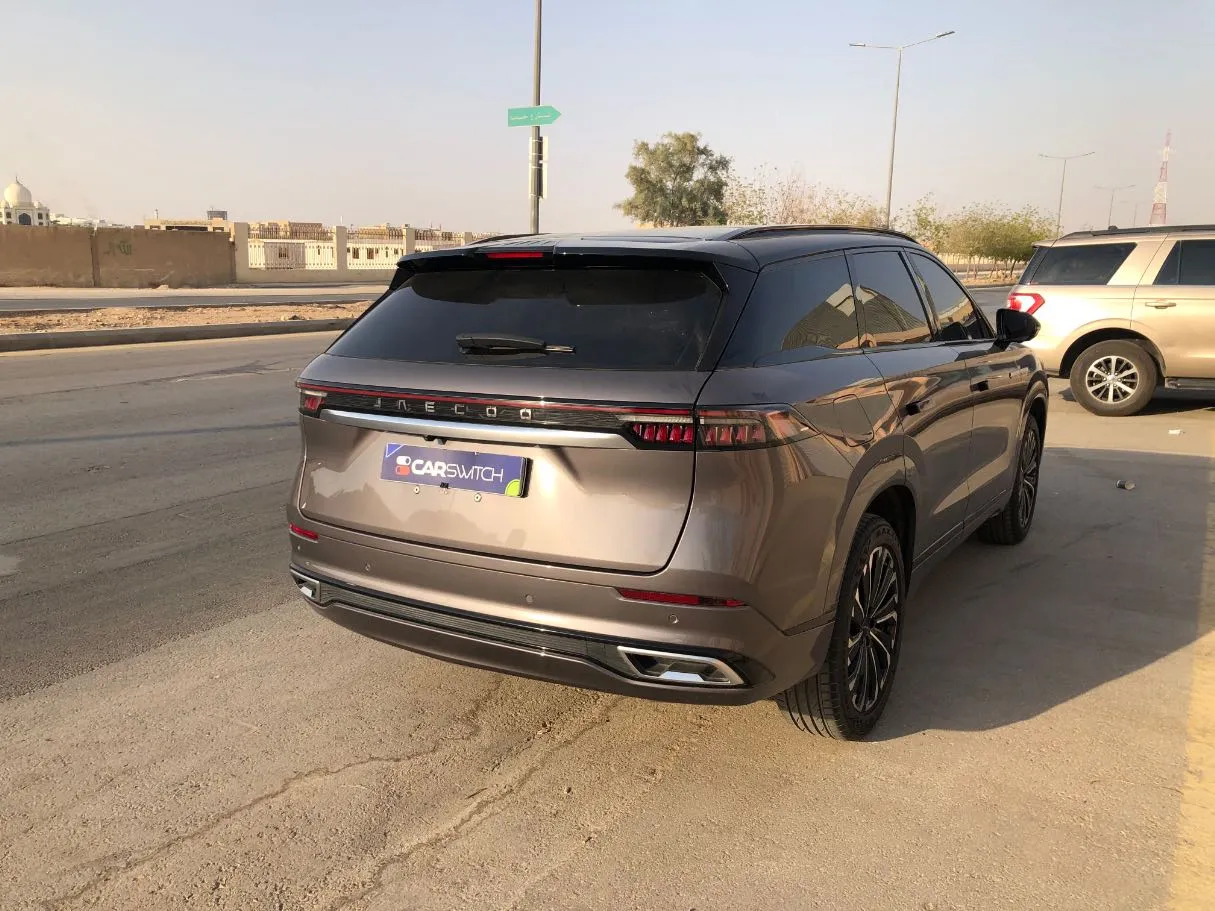 Car image 5
