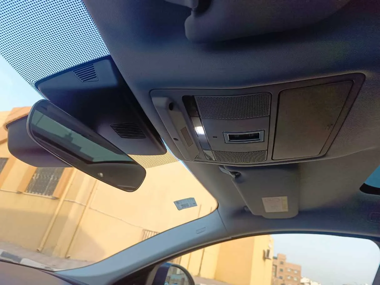 Car image 31