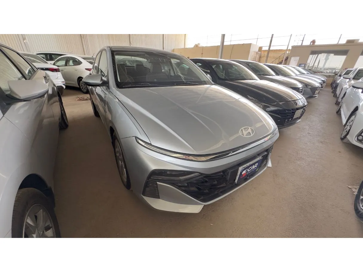 Car image 3