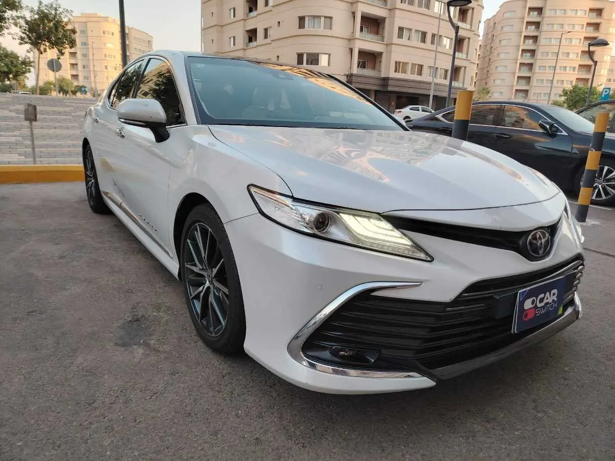 Car image 3