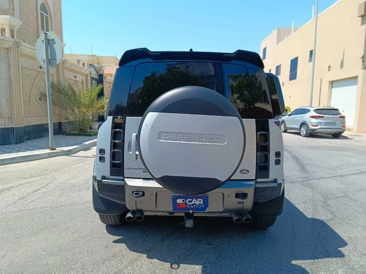 Car image 6