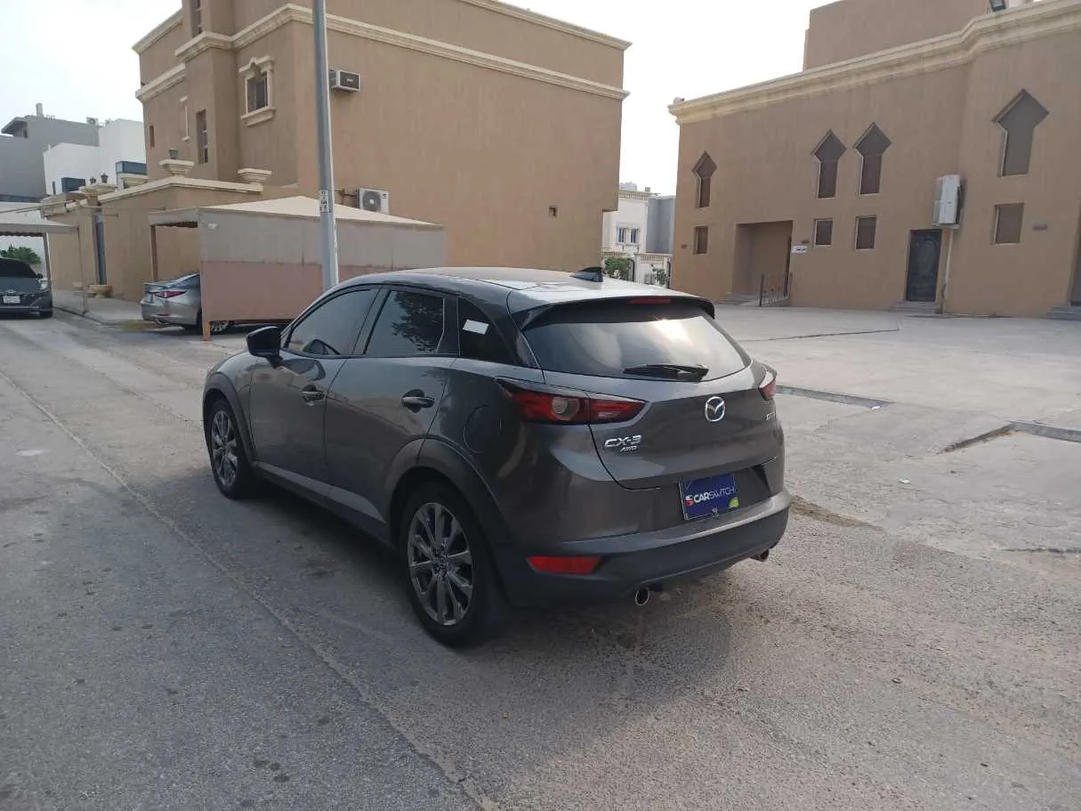Car image 7