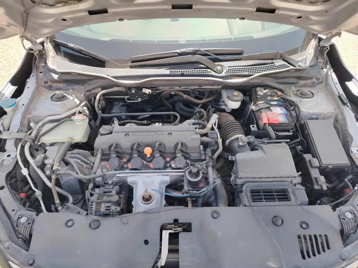 Car image 30