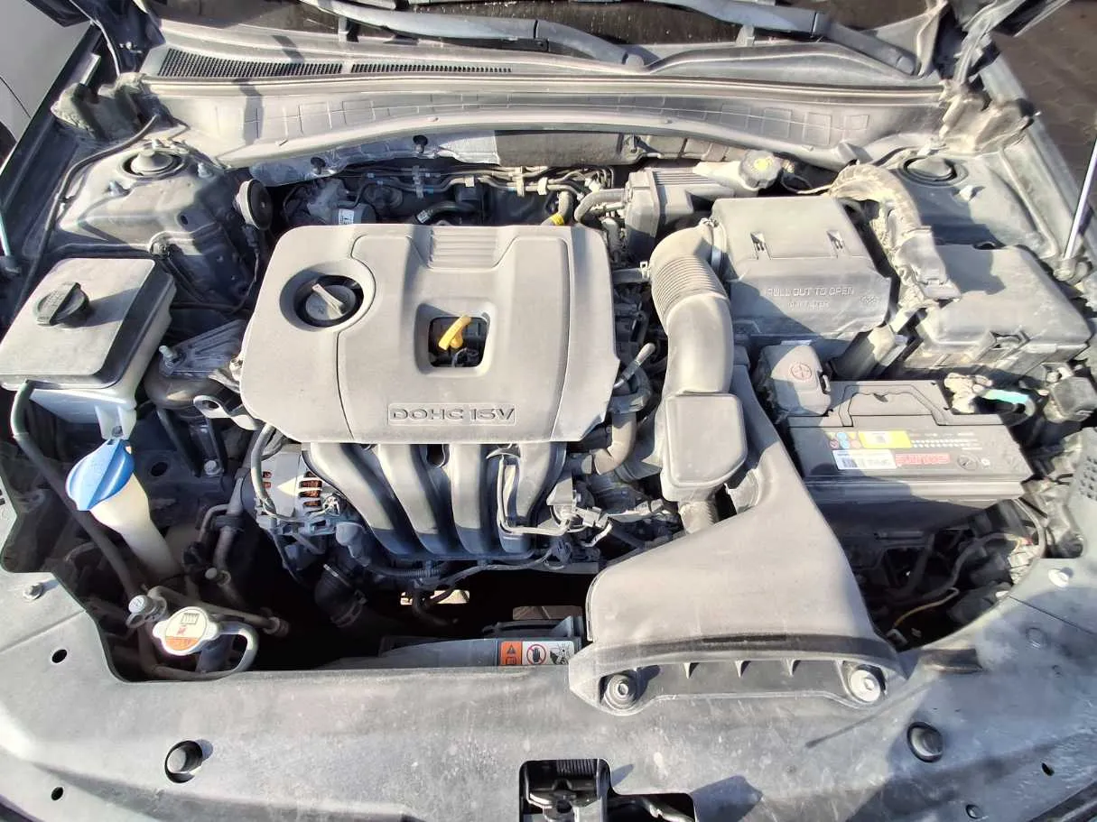 Car image 20