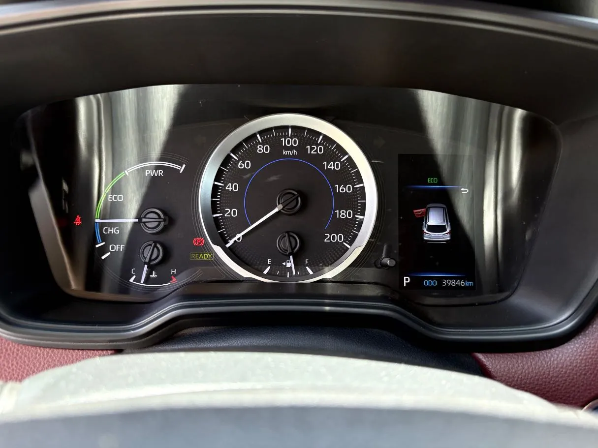 Car image 23