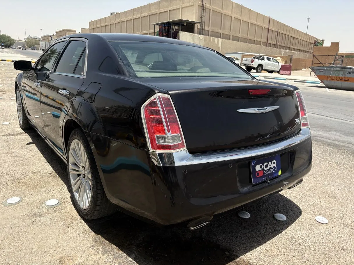 Car image 7